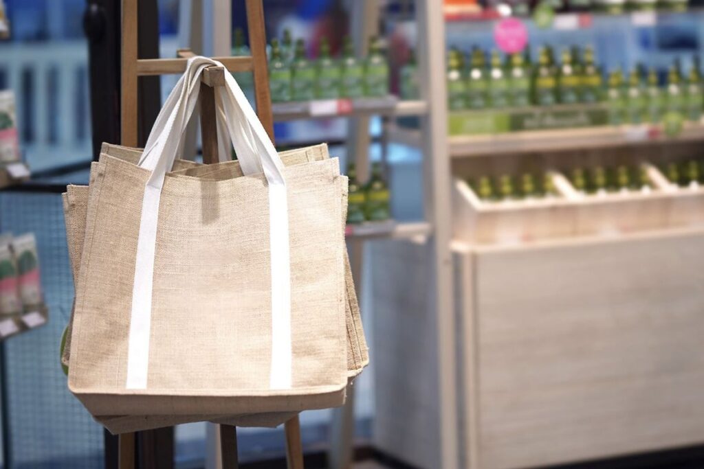 Dubai Takes a Bold Step Towards Sustainability: Ban on Single-Use Plastic Bags 