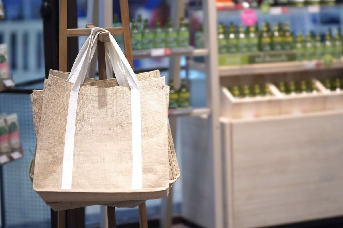 Dubai Takes a Bold Step Towards Sustainability: Ban on Single-Use Plastic Bags